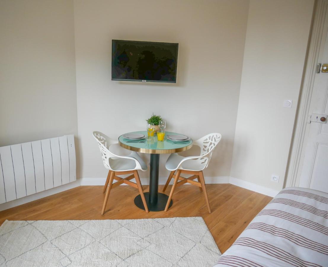 Studio Renove Avec Terrasse Et Vue Unique ! Caen Bagian luar foto